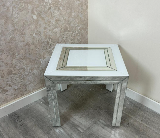 BIANCO SIDE TABLE